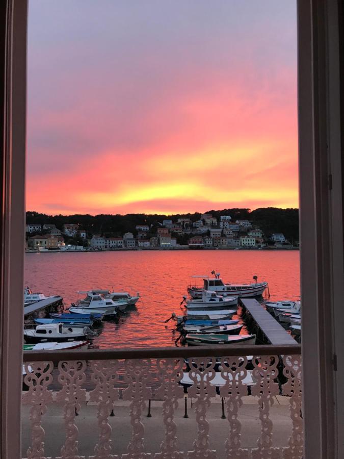 Hotel Vindobona Mali Lošinj Exterior foto