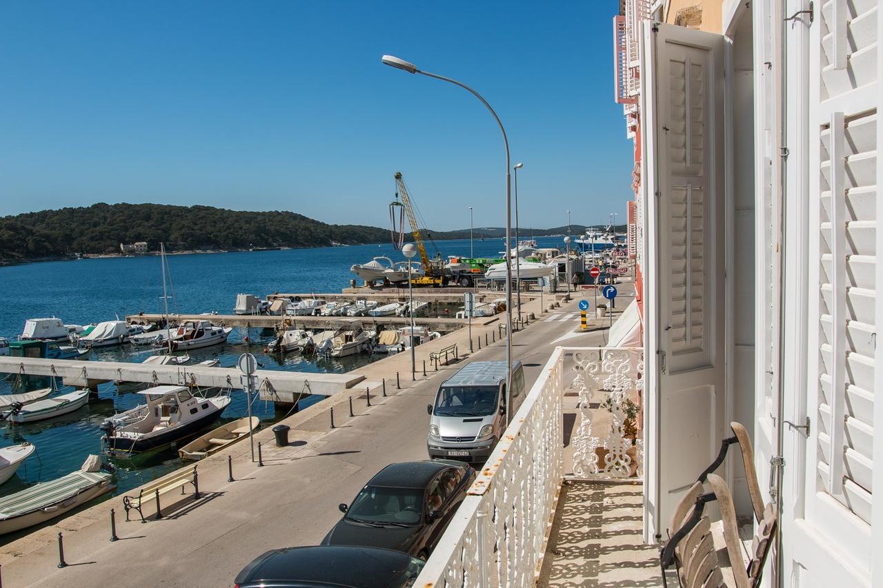 Hotel Vindobona Mali Lošinj Exterior foto
